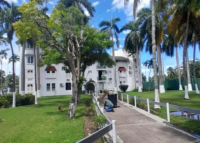 Contemporary One Bedroom At Sandcastles Apartment Ocho Rios