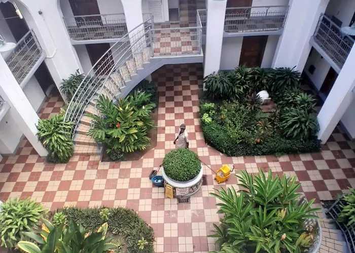 Contemporary One Bedroom At Sandcastles Apartment *